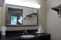 In-room Bathroom Travel Inn of Buford