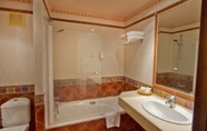 Toilet Kamar 5 Hotel MS Amaragua