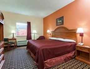 Kamar Tidur 4 Howard Johnson by Wyndham Airport