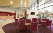 Lobby 5 Ramada by Wyndham London North M1