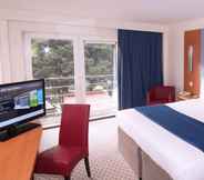 Kamar Tidur 2 Ramada by Wyndham London North M1