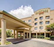 Exterior 3 Courtyard by Marriott Roanoke Airport