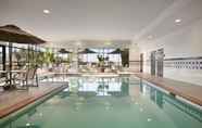 Swimming Pool 4 Embassy Suites by Hilton Denver International Airport