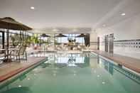 Swimming Pool Embassy Suites by Hilton Denver International Airport