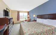 Bedroom 4 Days Inn by Wyndham Lexington