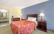 Bedroom 3 Days Inn by Wyndham Lexington