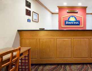 Lobi 2 Days Inn by Wyndham Lexington