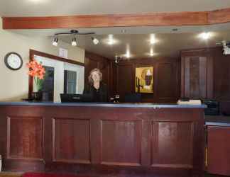 Lobby 2 Canadas Best Value Inn & Suites Fernie