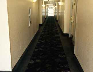 Lobby 2 Days Inn & Suites by Wyndham Poteau