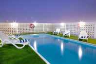 Swimming Pool Landmark Hotel