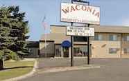 Exterior 2 Waconia Inn & Suites