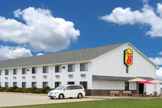 Exterior 4 Super 8 by Wyndham Bethany MO