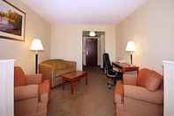 Common Space Comfort Inn & Suites