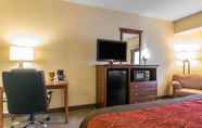 Bedroom 4 Comfort Inn & Suites