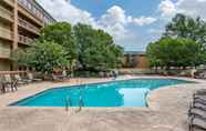 Swimming Pool 4 Quality Inn Near the Island Pigeon Forge