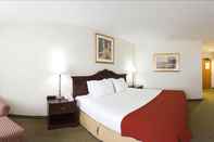 Bedroom Baymont by Wyndham Belen NM