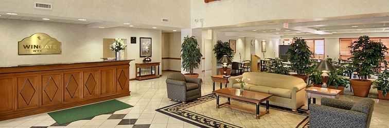 Lobi Comfort Inn & Suites Voorhees/Mt. Laurel