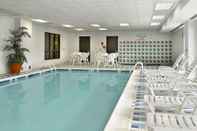 สระว่ายน้ำ Comfort Inn & Suites Voorhees/Mt. Laurel