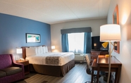 Phòng ngủ 7 SureStay Plus by Best Western Louisville Airport Expo