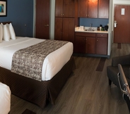 Kamar Tidur 3 SureStay Plus by Best Western Louisville Airport Expo