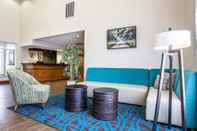 Lobi Comfort Inn & Suites Walterboro I-95