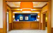 Lobi 2 Fairfield Inn by Marriott Toronto Oakville