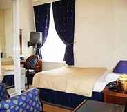 Bilik Tidur 4 The Ilfracombe House Hotel - near Cliffs Pavilion