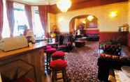 Bar, Kafe dan Lounge 3 The Ilfracombe House Hotel - near Cliffs Pavilion