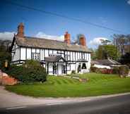 Exterior 4 Donington Park Farmhouse Hotel