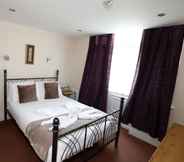 Bedroom 7 Aylesbray Lodge