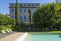 Swimming Pool Château de Mazan, Best Western Premier Collection