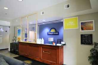 Lobi 4 Days Inn by Wyndham Manassas