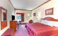 Bedroom 7 Days Inn by Wyndham Manassas