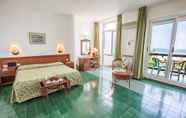 Kamar Tidur 3 Hotel Elma Park Terme