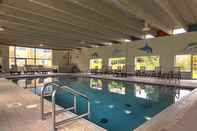 Swimming Pool Old Orchard Inn & Spa