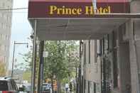 ภายนอกอาคาร Prince Flushing Hotel