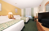 Bedroom 3 Fairfield Inn and Suites by Marriott Wheeling St Clairsville