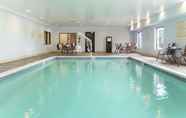 Swimming Pool 6 Hampton Inn Akron-South