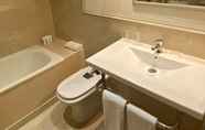 Toilet Kamar 2 Hotel Pax Torrelodones