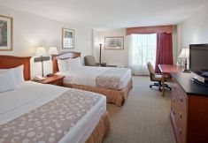 卧室 7 La Quinta Inn & Suites by Wyndham Downtown Conference Center