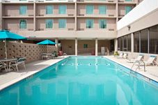 游泳池 La Quinta Inn & Suites by Wyndham Downtown Conference Center