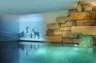 Kolam Renang Arlberg Hospiz Chalet Suiten