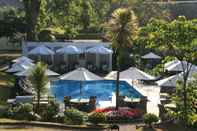 Swimming Pool Longueville Manor