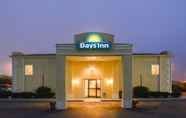 Exterior 6 Days Inn by Wyndham Indianapolis East Post Road