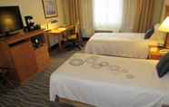 Kamar Tidur 6 Best Western Plus Edmonds Harbor Inn