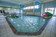 Swimming Pool Courtyard by Marriott Fargo Moorhead, MN