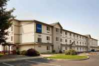 Exterior Travelodge by Wyndham Hermiston