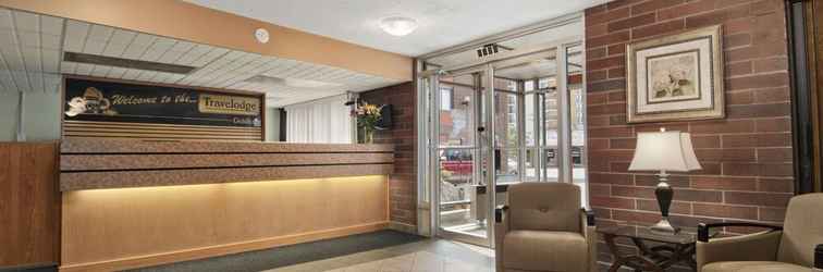 Lobby Travelodge by Wyndham Prince George