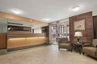 Lobby Travelodge by Wyndham Prince George