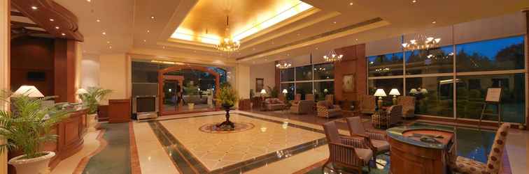 Lobi Hotel Royal Orchid Bangalore